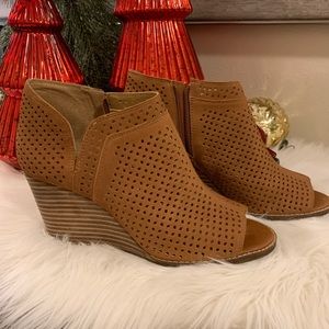 jazley wedge bootie